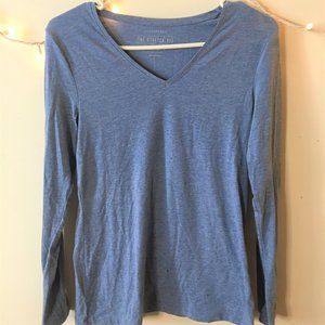 Plain cotton V-neck